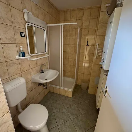 Yellow Bridge Vendeghaz Хостел *